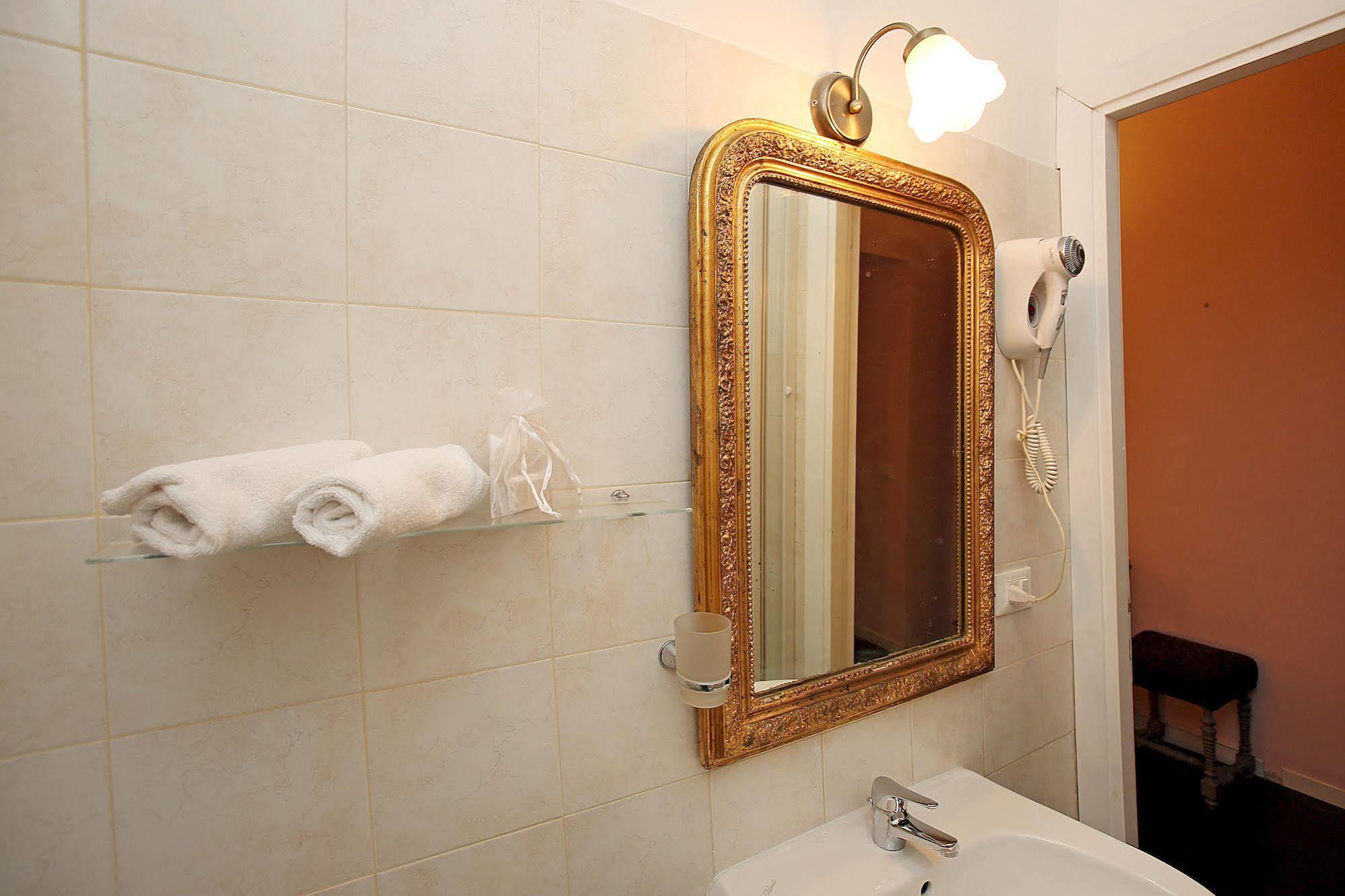Amica Roma Guest House Exterior foto