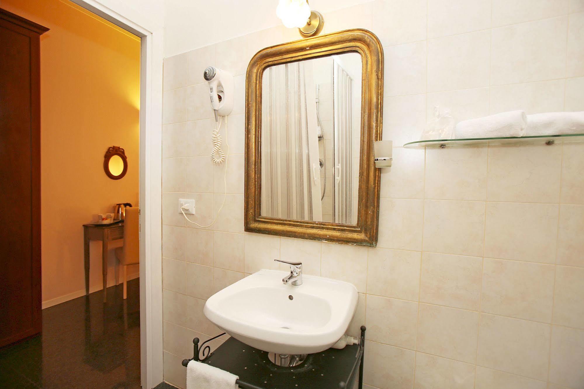 Amica Roma Guest House Exterior foto